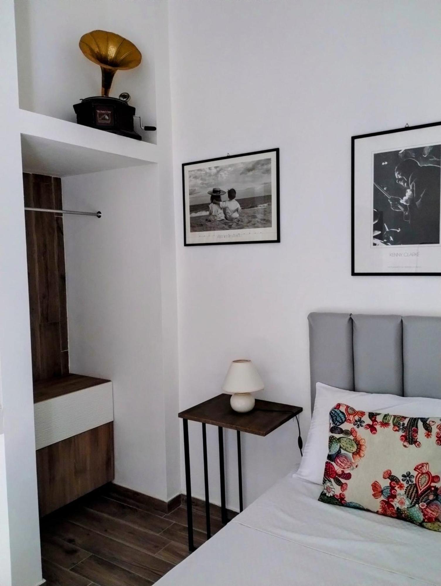 Domus Vetriera Apartment Palermo Bagian luar foto